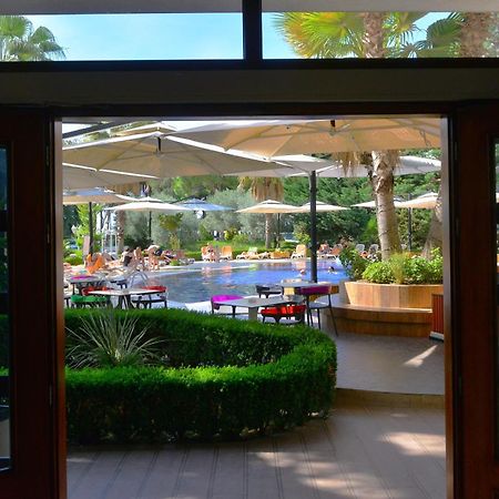 Sandy Beach Resort Golem  Exterior foto