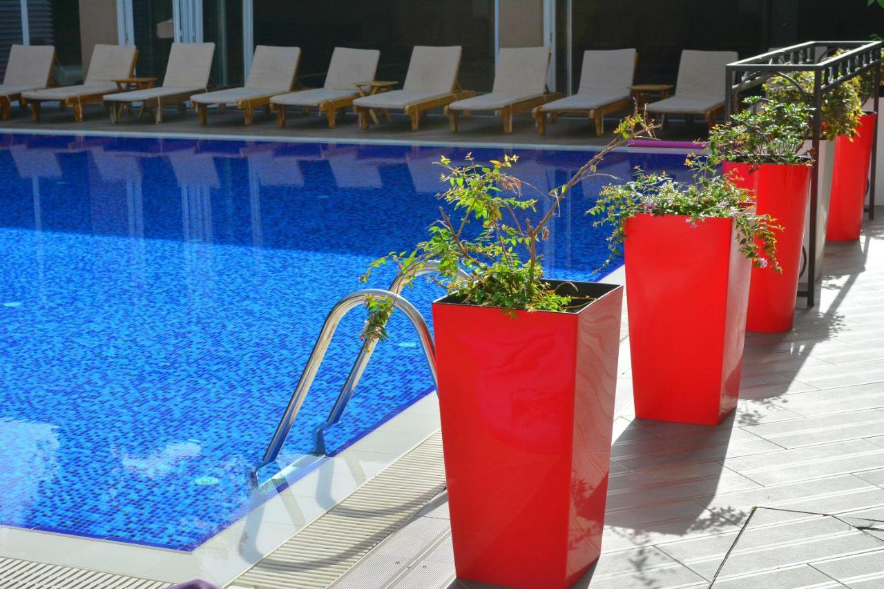 Sandy Beach Resort Golem  Exterior foto