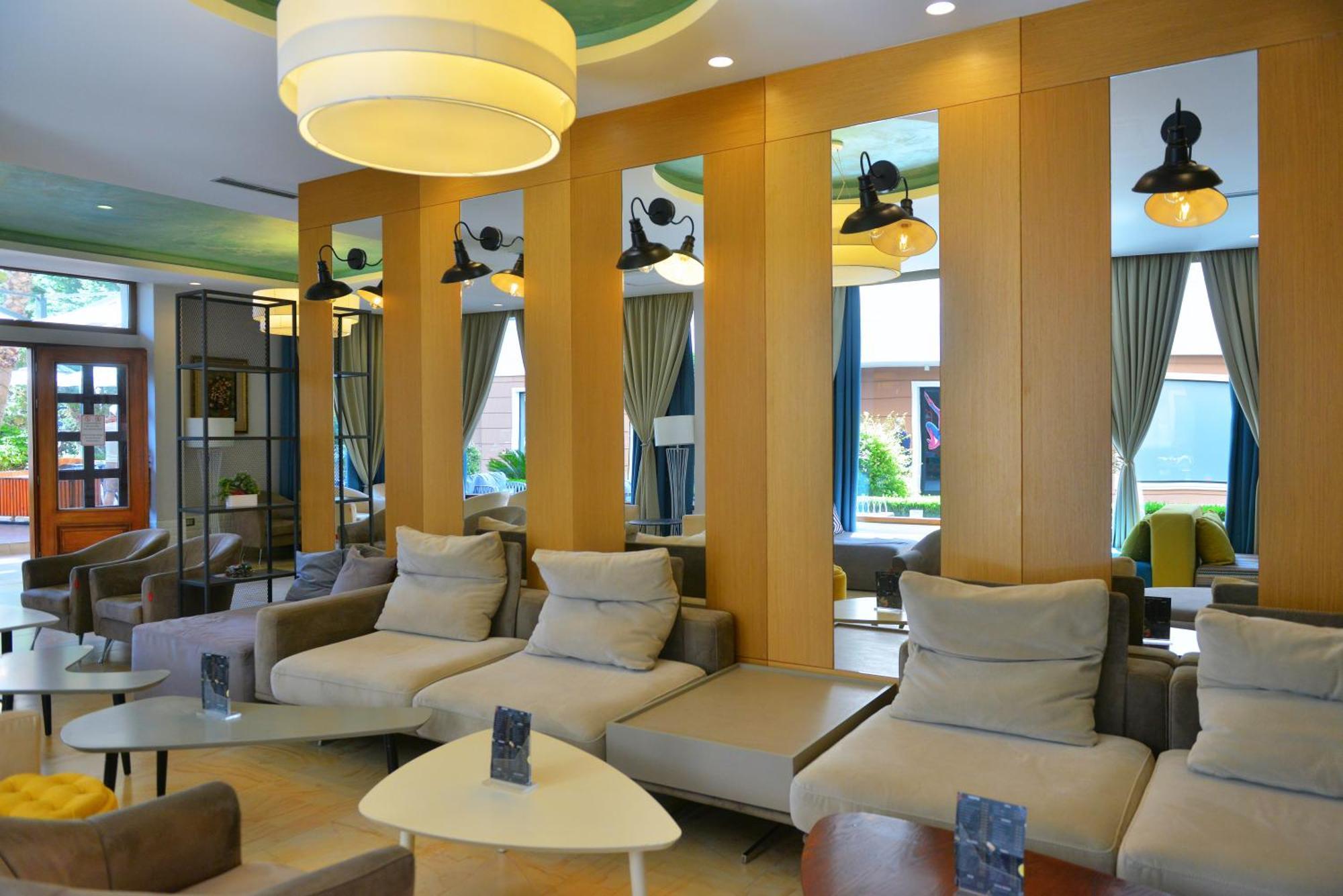 Sandy Beach Resort Golem  Exterior foto